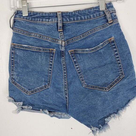 We The Free Jean Shorts Curvy Hidden Button Fly Raw Hem Distressed Womens 25 - Picture 2 of 8